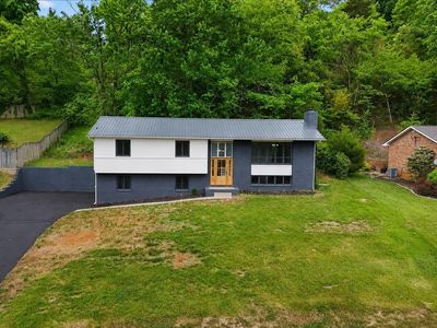 830 Foothills Rd