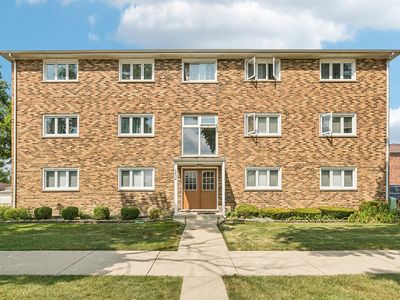 5834 W 77th St Unit 102