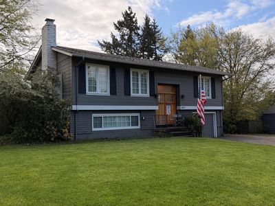 2055 NW Crittenden Loop