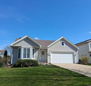 6122 Thornebury Dr