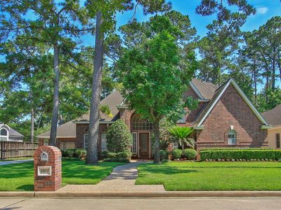 6907 Cutten Pkwy