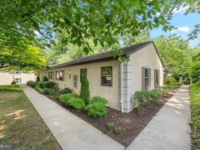21 Summit Dr