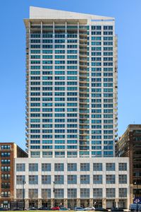 701 S Wells St APT 804