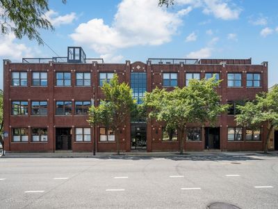 1101 W Armitage Ave APT 205