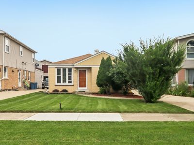 Property at 9226 Crescent Dr, Franklin Park, IL