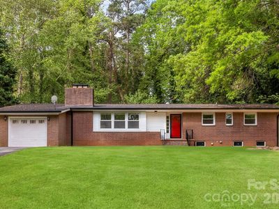 302 Suburban Ave