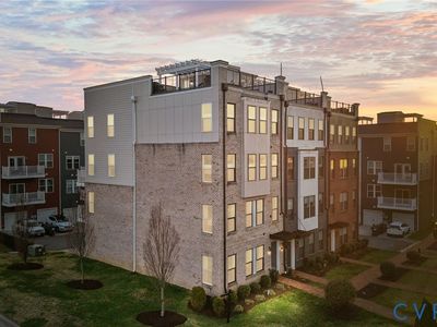 17 Flatwater Row Unit A