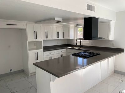 187 S San Clemente Dr