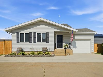 106 McCarren Dr