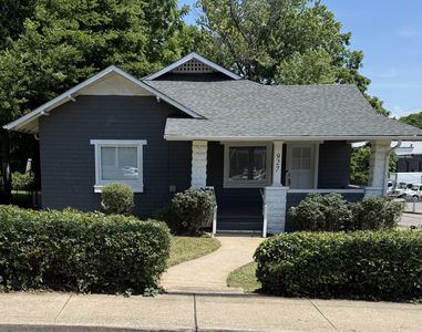 927 Crossland Ave