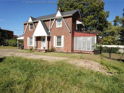 6546 Roosevelt Ave #A