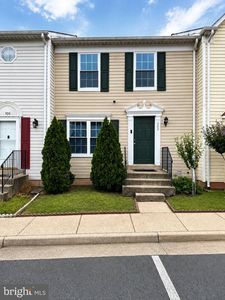 302 Moseby Ct