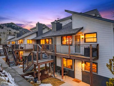 596 Daisy Ln #2