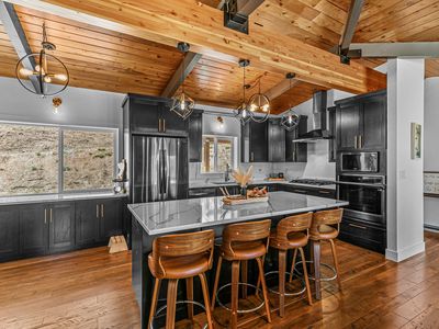 2555 Old Military Rd