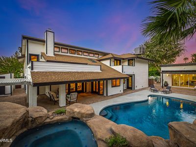 1131 W LAWRENCE Lane