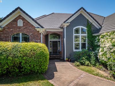 295 Fairway Village Ln