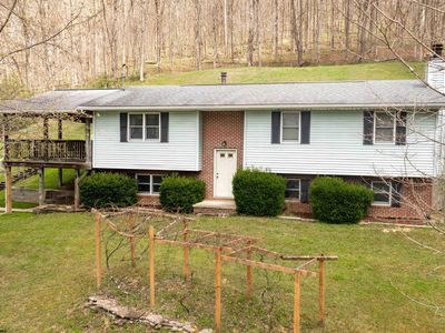 761 Zeb Haught Rd