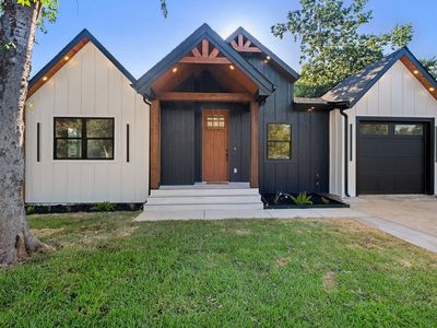 707 Hilltop Dr