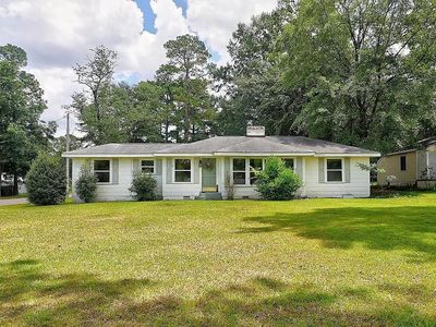 Property at 907 Woodland Dr, Dothan, AL