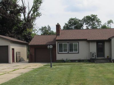 1105 E Rand St