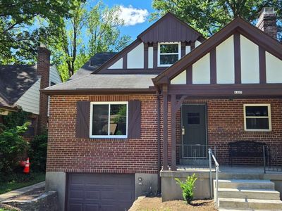 1127 W North Bend Rd