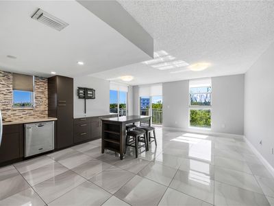 16590 NE 26th Ave APT 502