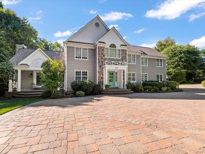 6 Maureen Drive