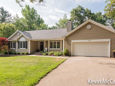 530 Pine Haven Dr NE