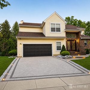 56 Oakland Rd