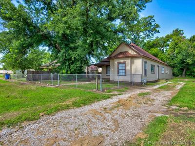Property at 318 S Pecan St, Nowata, OK