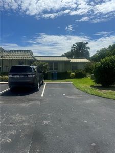 301 Bonaventure Blvd APT 8