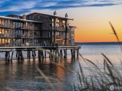 3717 Beach Drive SW #113