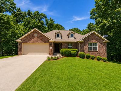 1 Pennine Cir