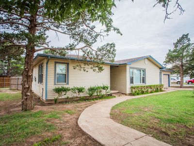 Property at 402 17th St, Levelland, TX