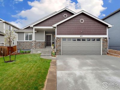 877 Emerald Lakes St