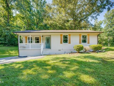 301 Larkspur Dr