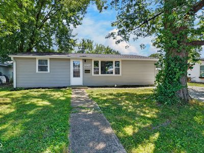 817 W Dicks St