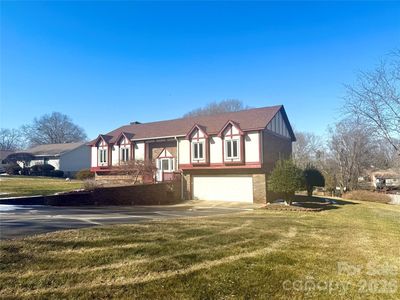 1015 36th Avenue Ct NE