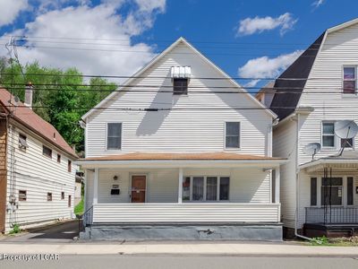 104 E Main St