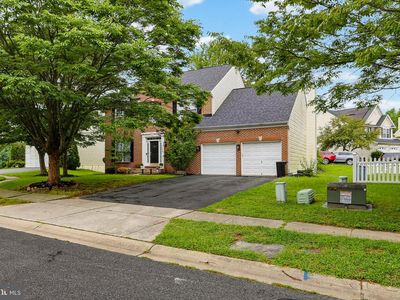 7504 Farm Pond Ct