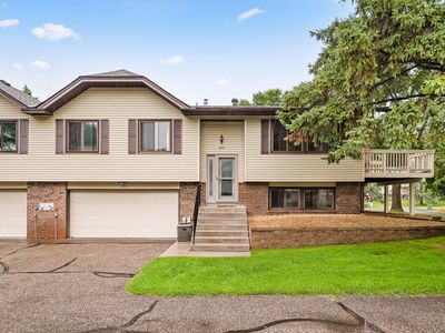 899 Lawnview Ave