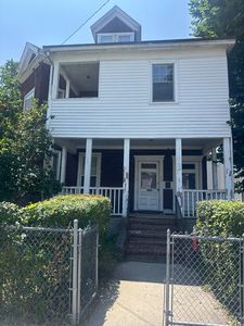 31 Lawrence Ave