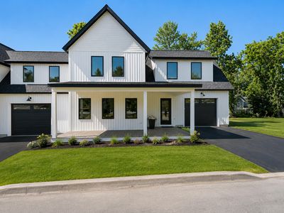 8 Collins Place #21