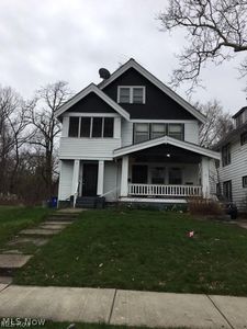 1882 Colonnade Rd