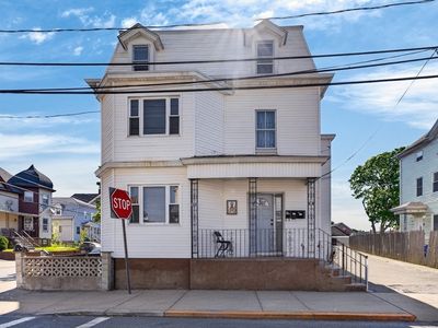 4 Coral St