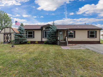 12841 Agate Dr
