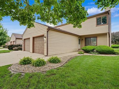 1212 Lancaster Dr