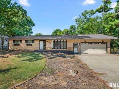 39 Crestview Dr