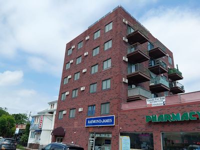 2570 E 17th St APT 5C