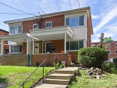 207 Hawaii Ave NE